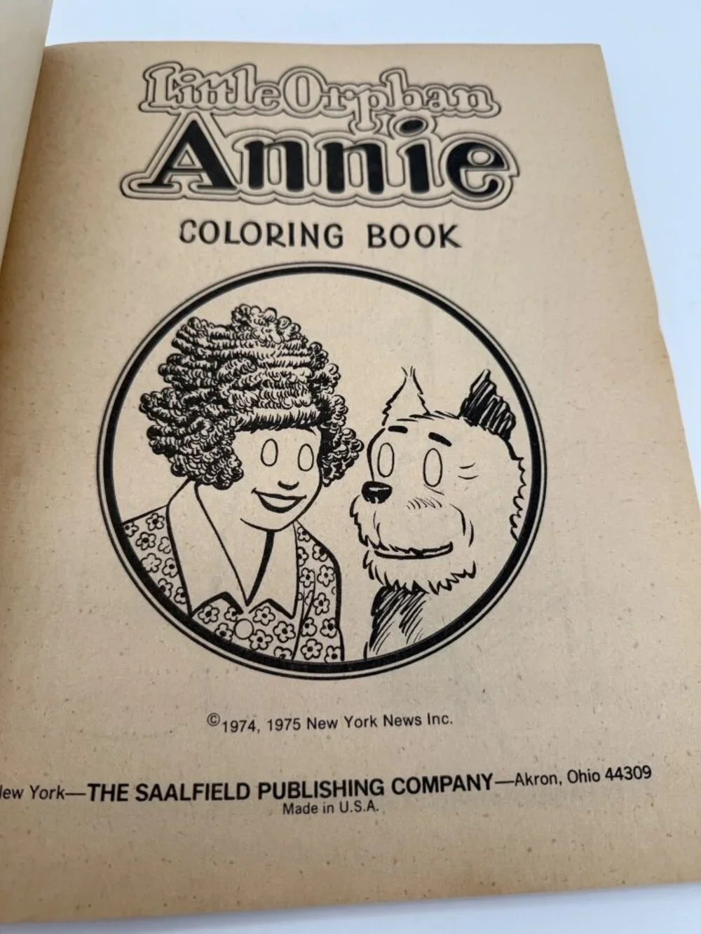 1975 Little Orphan  Annie Sandy Harold Gray coloring book 96pg NOS Unused #1